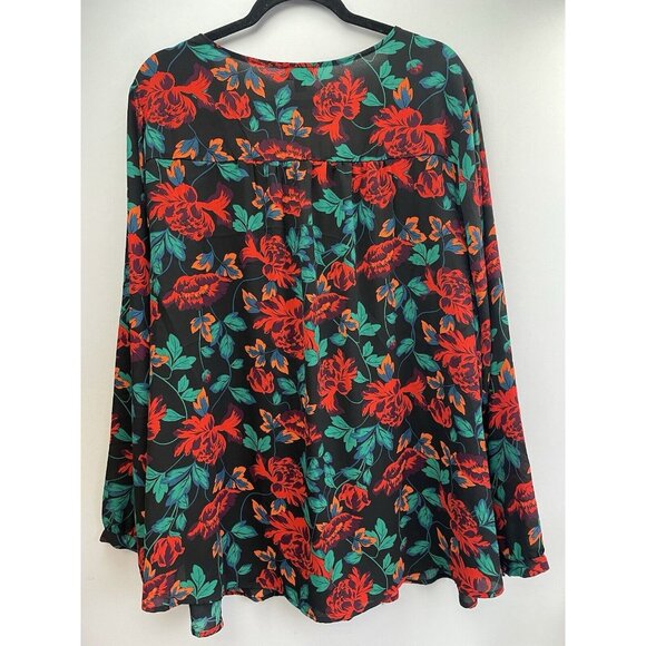 WOMEN'S TORRID GEORGETTE PINTUCK BUTTON-FRONT BLOUSE FLORAL SIZE 4 - Picture 10 of 16